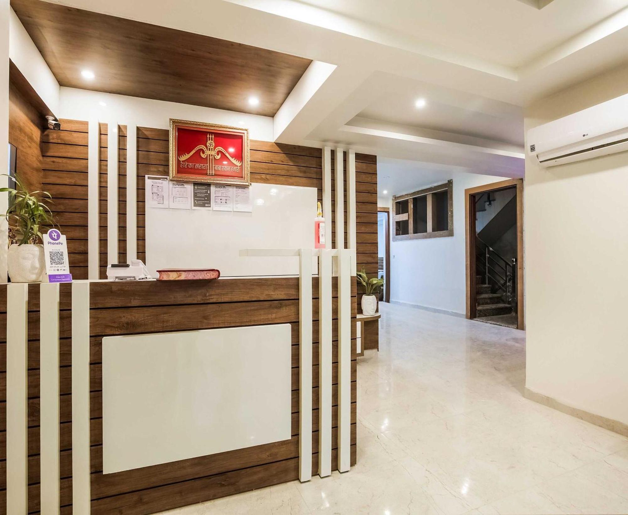 גורגאון Hotel Maharaja Palace מראה חיצוני תמונה
